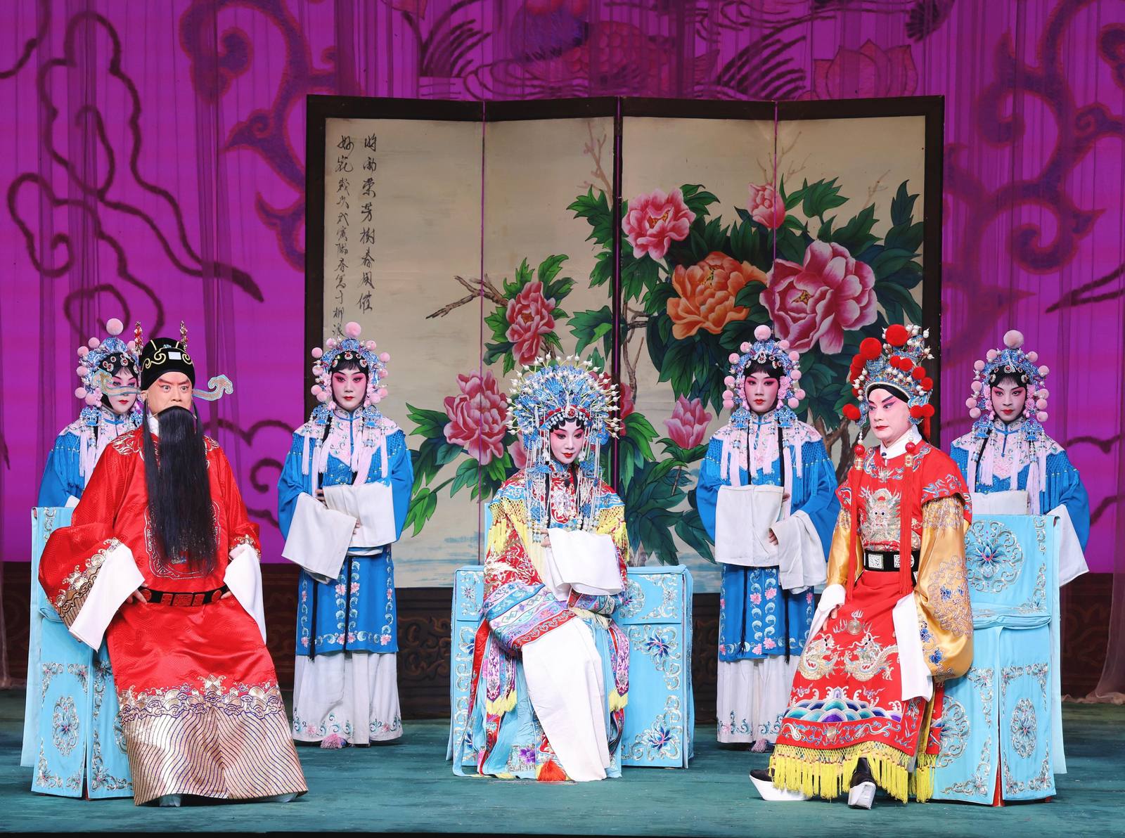 京剧舞台表演