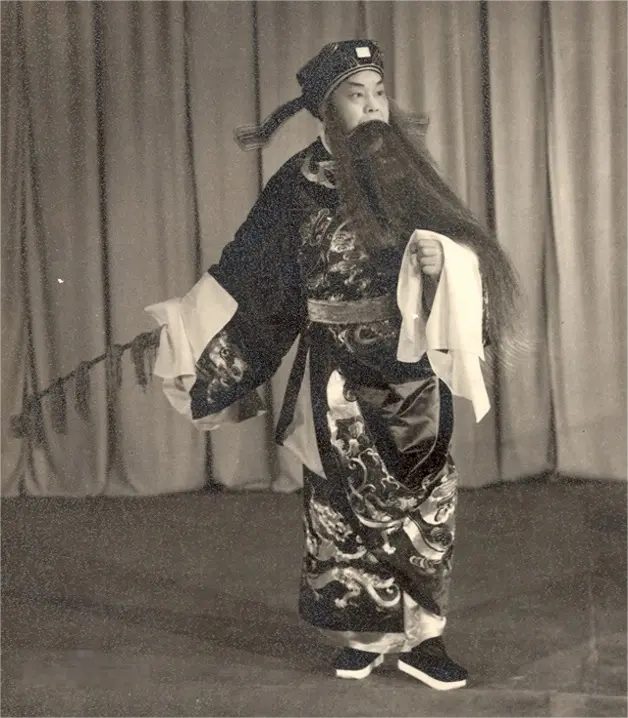 周信芳(照片3)